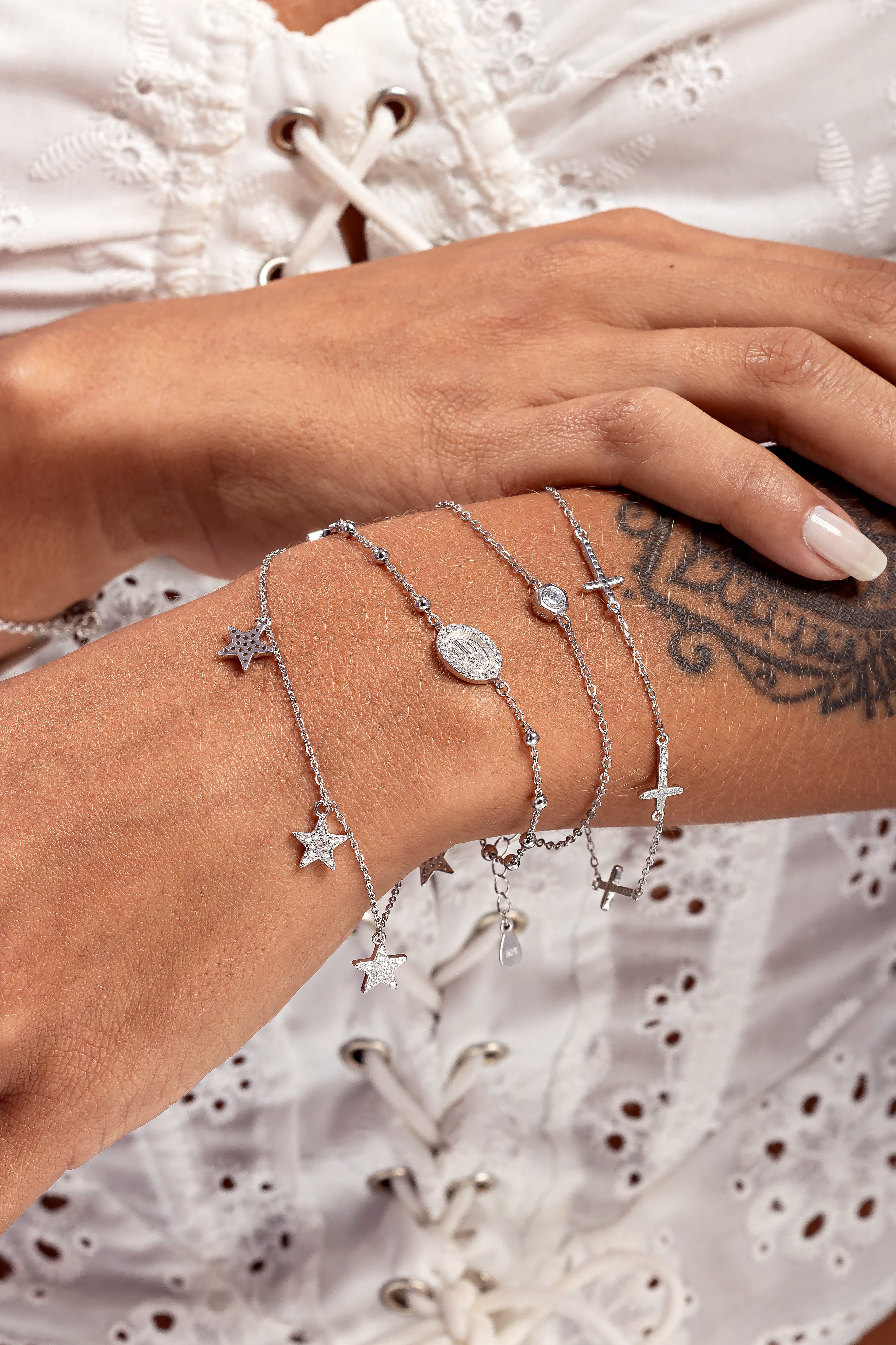 Pulseira Três Crucifixos
